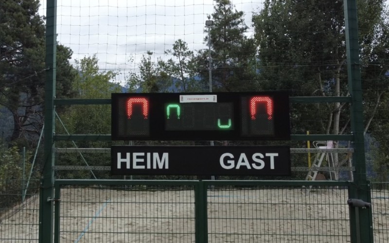 Tabellone a LED sul campo da calcio a Barbiano