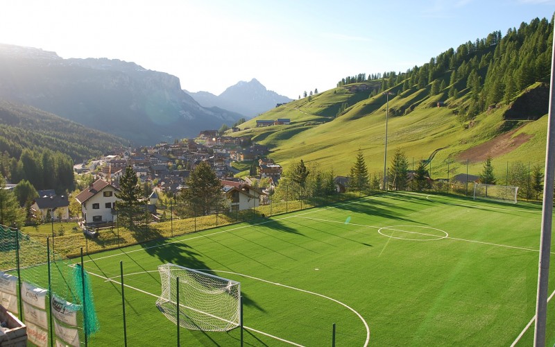 Campo da calciotto a  San Cassiano (BZ)