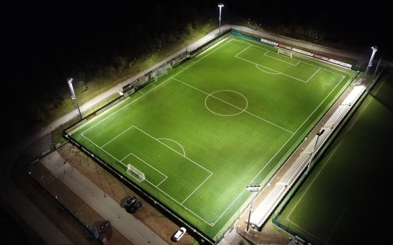 Campo da calcio FC Südtirol (Zona sportiva Maso Ronco) DI NOTTE